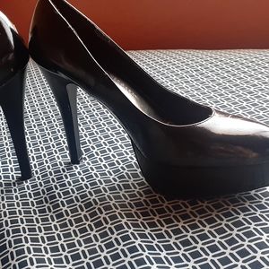 Sofia Vergara Black Stilettos size 8